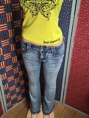 **Women's Light Wash Bootcut Jeans - Blue NWOT**